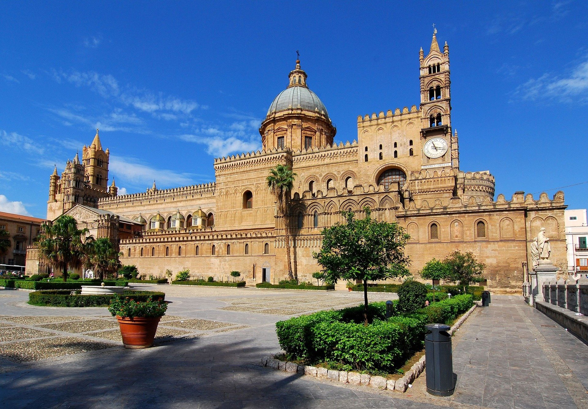 FOTO 7.  Palermo verificata PIXABAY.jpg
